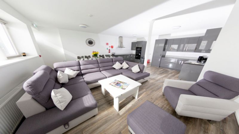 Bedroom townhouse self catering cork hotel        utc www.bellavistahotel.ie_v2
